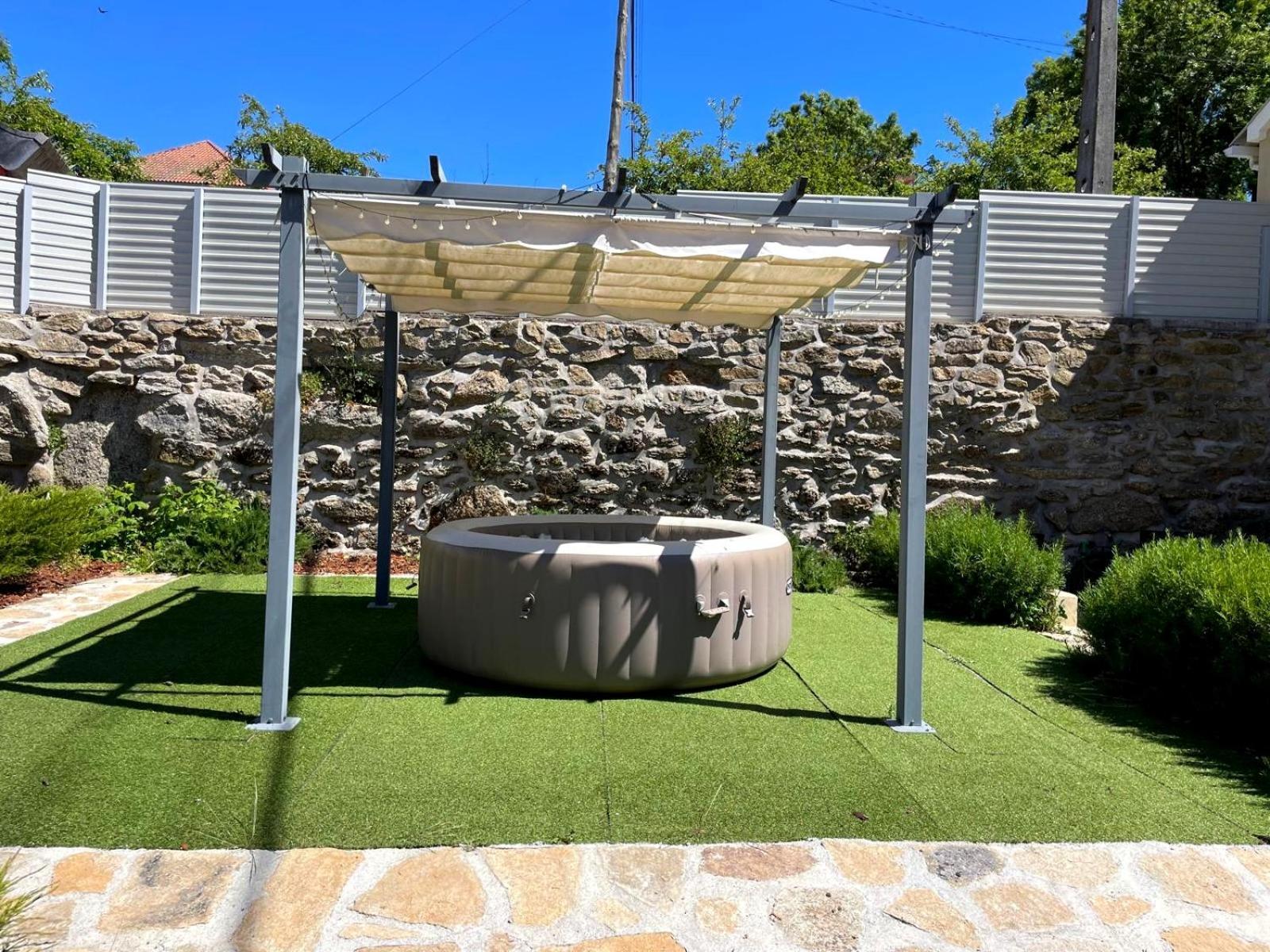 Cantinho D'Aldeia - Jacuzzi Guarda Kültér fotó